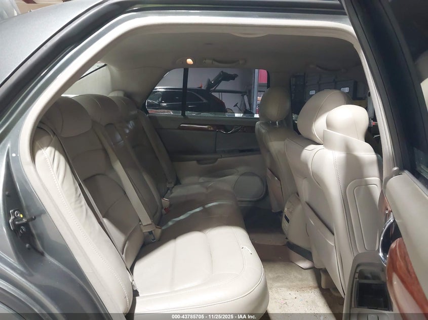 2004 Cadillac Deville Standard VIN: 1G6KD54Y04U155725 Lot: 43785705