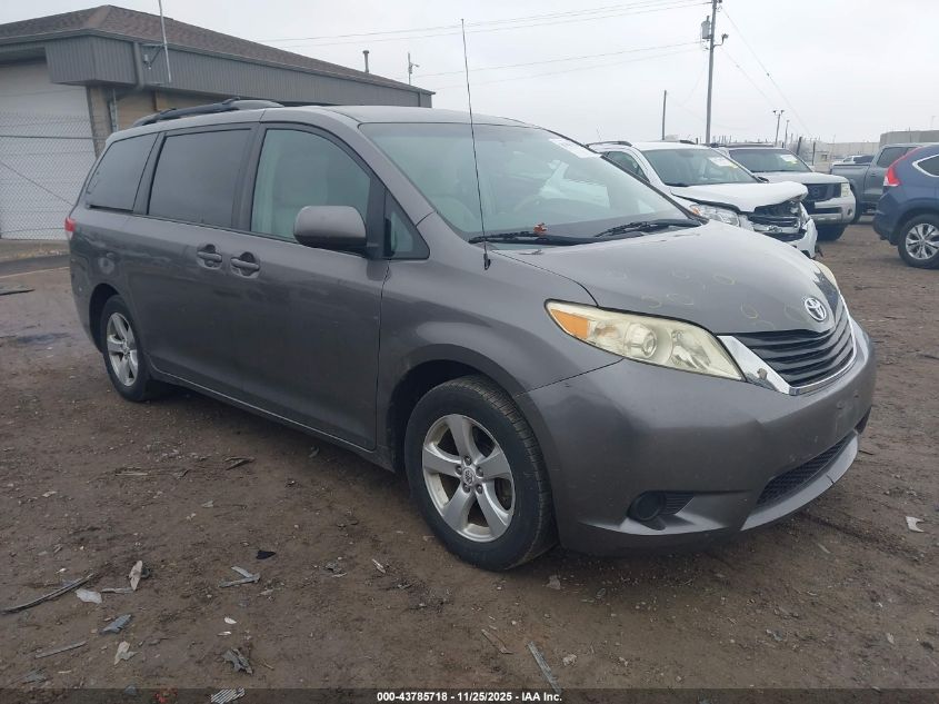TOYOTA SIENNA LE V6
