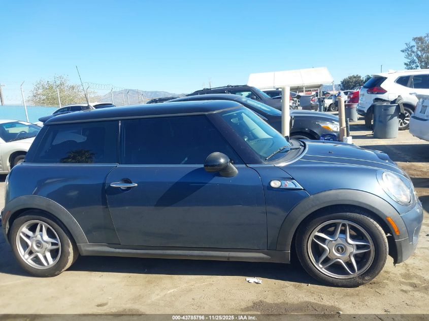 2009 Mini Cooper S VIN: WMWMF73569TW85727 Lot: 43785796
