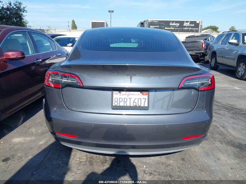 2020 Tesla Model 3 Standard Range Plus Rear-Wheel Drive/Standard Range Rear-Wheel Drive VIN: 5YJ3E1EA9LF661165 Lot: 43785825