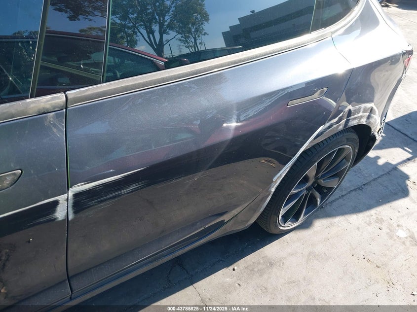 2020 Tesla Model 3 Standard Range Plus Rear-Wheel Drive/Standard Range Rear-Wheel Drive VIN: 5YJ3E1EA9LF661165 Lot: 43785825