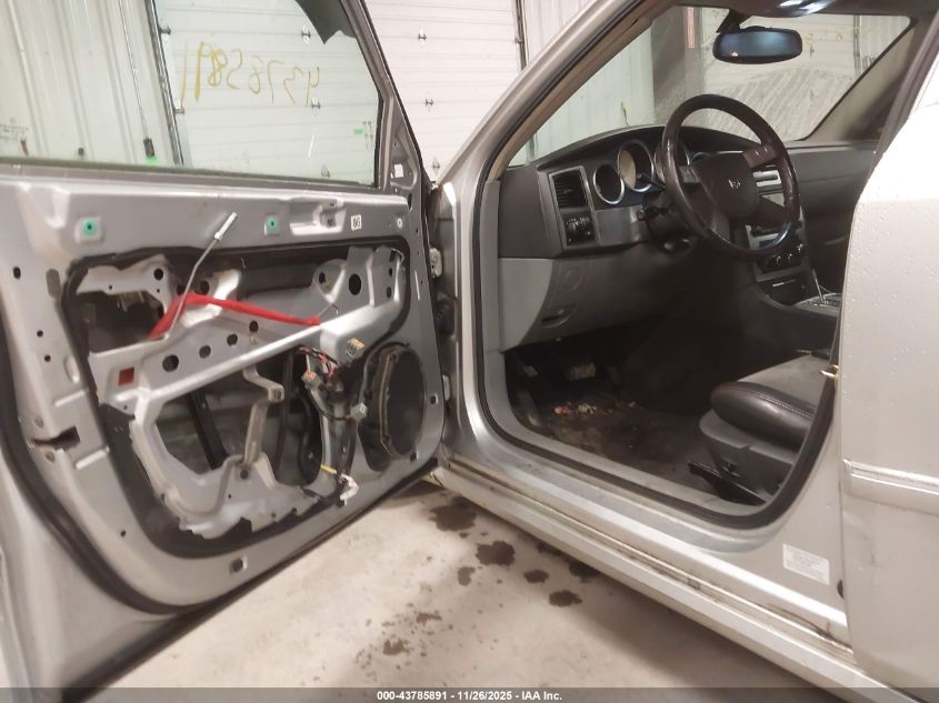 2005 Dodge Magnum Rt VIN: 2D8GZ58225H555737 Lot: 43785891