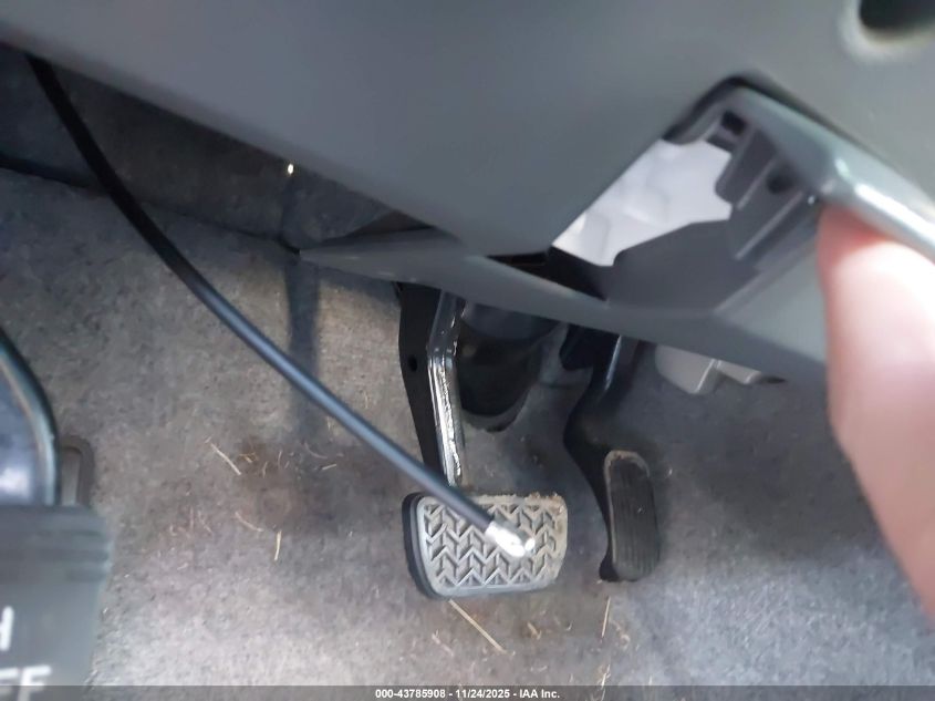 2004 Toyota Prius VIN: JTDKB20U740006062 Lot: 43785908