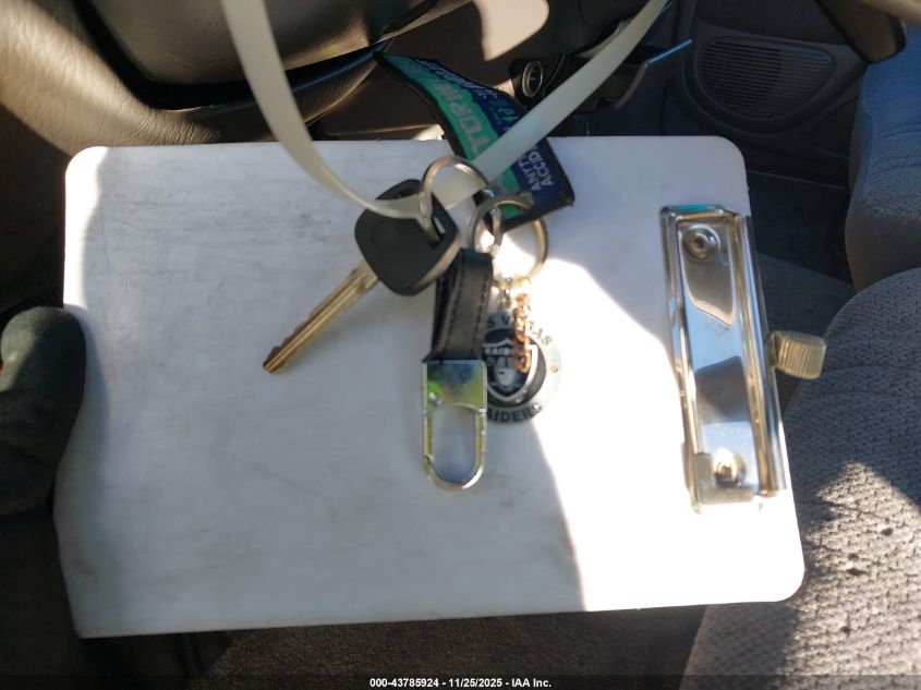 2002 Toyota Tundra Sr5 V8 VIN: 5TBRT34182S322543 Lot: 43785924