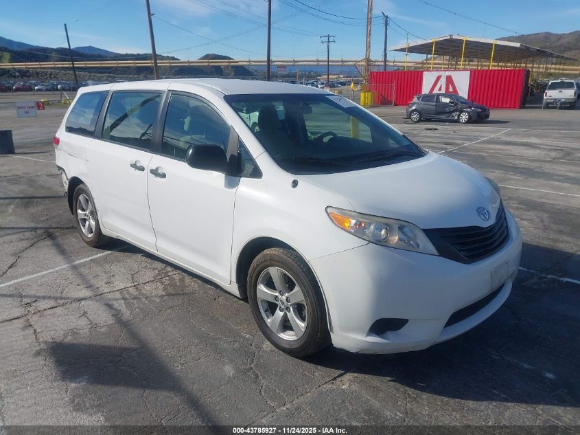 TOYOTA SIENNA BASE V6 7 PASSENGER