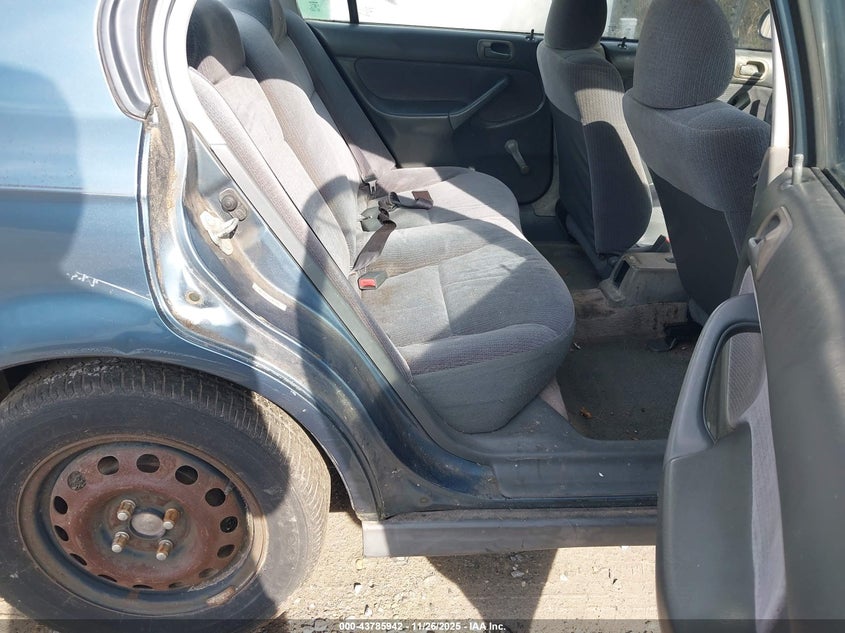 1998 Honda Civic Dx VIN: 1HGEJ6522WL016094 Lot: 43785942