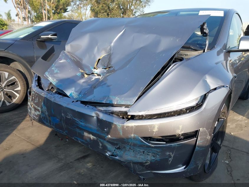 2026 Tesla Model Y Long Range Dual Motor All-Wheel Drive VIN: 7SAYGDED7TF522053 Lot: 43785998