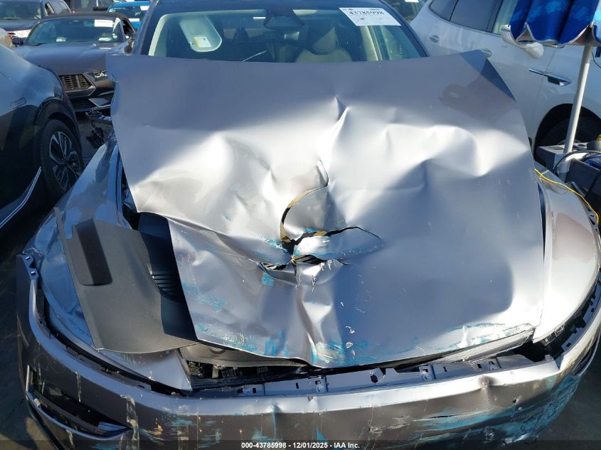 2026 Tesla Model Y Long Range Dual Motor All-Wheel Drive VIN: 7SAYGDED7TF522053 Lot: 43785998