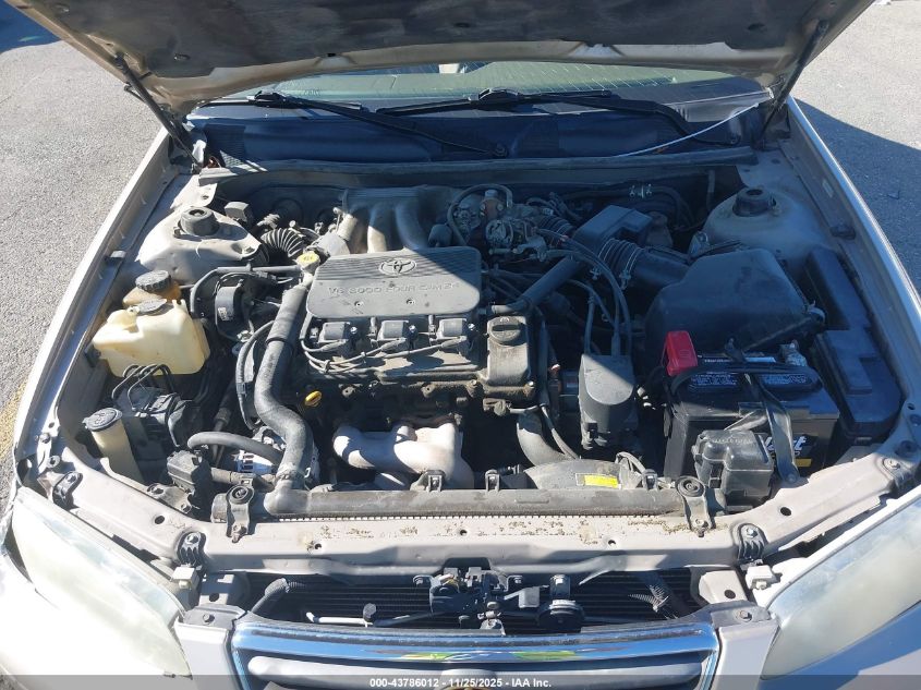 2000 Toyota Camry Xle V6 VIN: 4T1BF28K3YU941113 Lot: 43786012