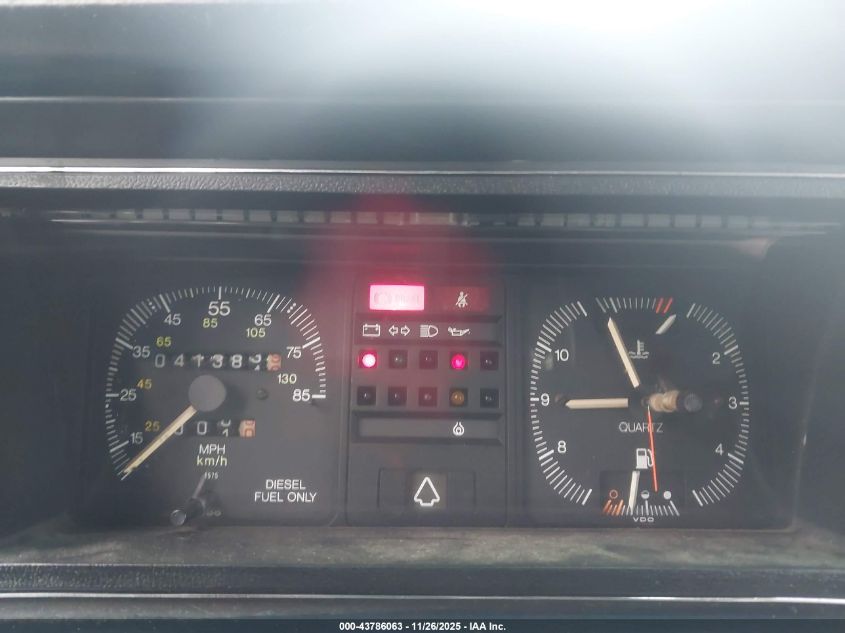 1981 Volkswagen Rabbit L Custom VIN: 1VWBG0174BV213097 Lot: 43786063