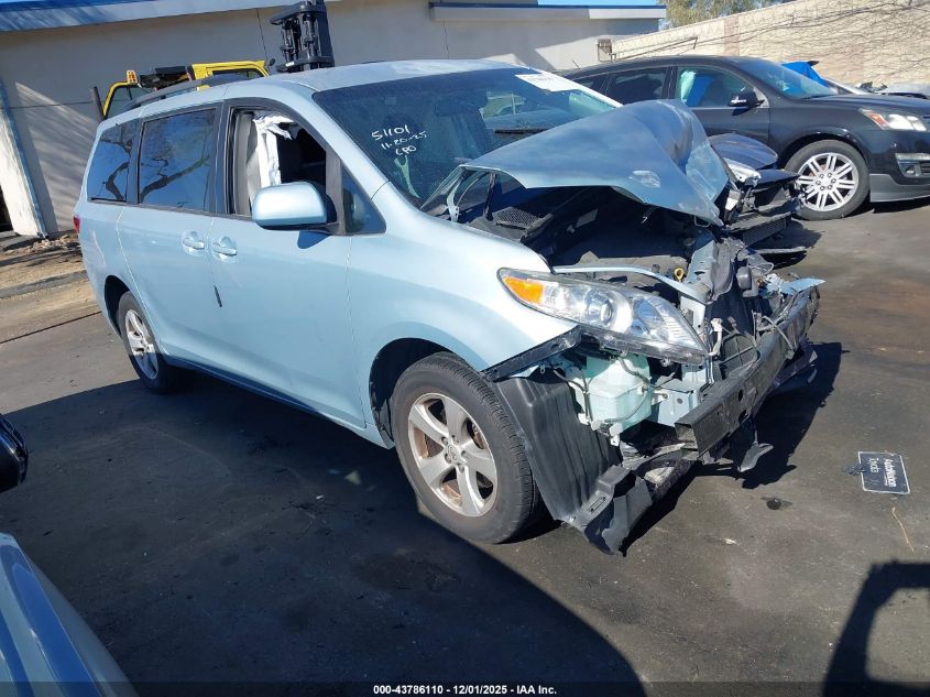TOYOTA SIENNA LE 8 PASSENGER