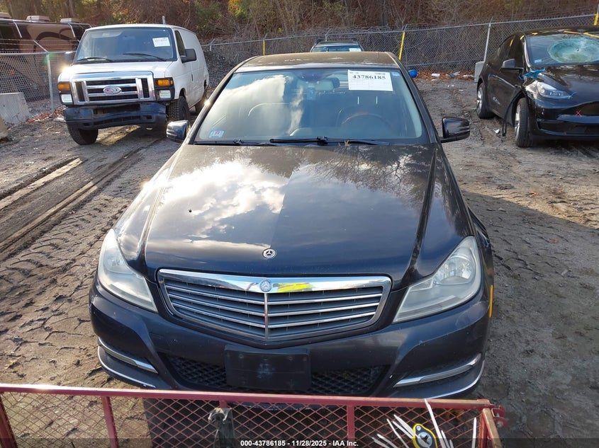 2012 Mercedes-Benz C 300 Luxury 4Matic VIN: WDDGF8BB5CR201764 Lot: 43786185