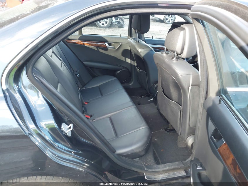 2012 Mercedes-Benz C 300 Luxury 4Matic VIN: WDDGF8BB5CR201764 Lot: 43786185