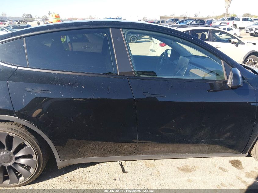 2022 Tesla Model Y Performance Dual Motor All-Wheel Drive VIN: 7SAYGDEF0NF336360 Lot: 43786191