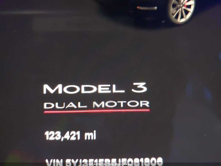 2018 Tesla Model 3 Long Range/Performance VIN: 5YJ3E1EB5JF081806 Lot: 43786214