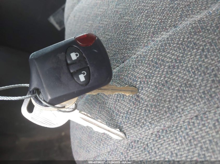 2005 Chevrolet Express Cutaway Base W/C7A VIN: 1GBJG31U451207449 Lot: 43786227