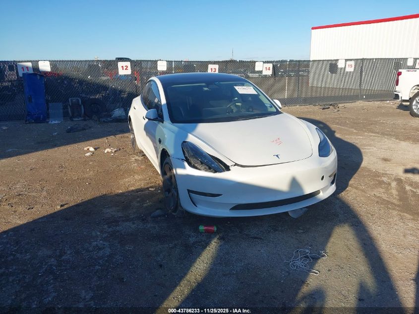 TESLA MODEL 3 REAR-WHEEL DRIVE