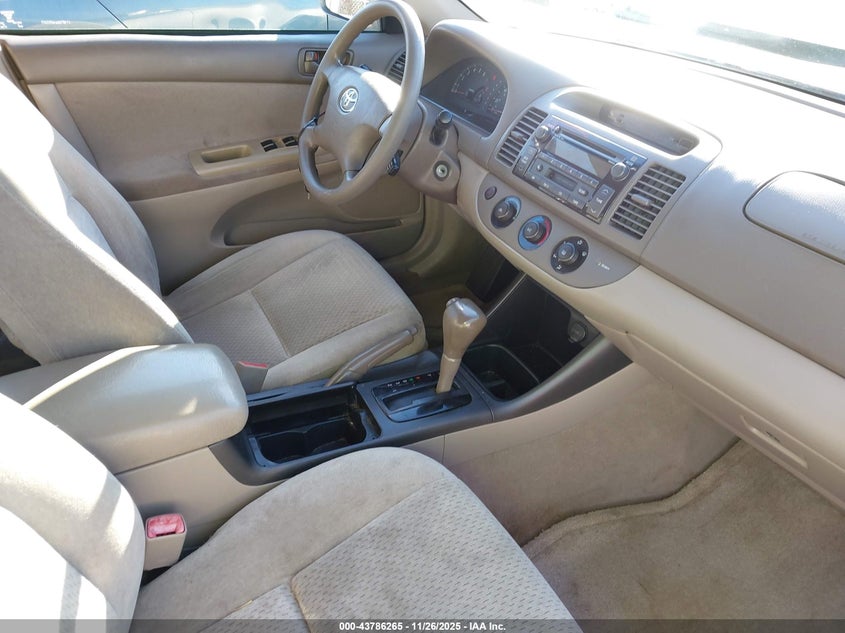 4T1BF32K64U582459 2004 TOYOTA CAMRY photo no. 5