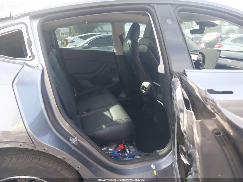 2024 Tesla Model Y Long Range Dual Motor All-Wheel Drive VIN: 7SAYGDEE4RF165691 Lot: 43786303