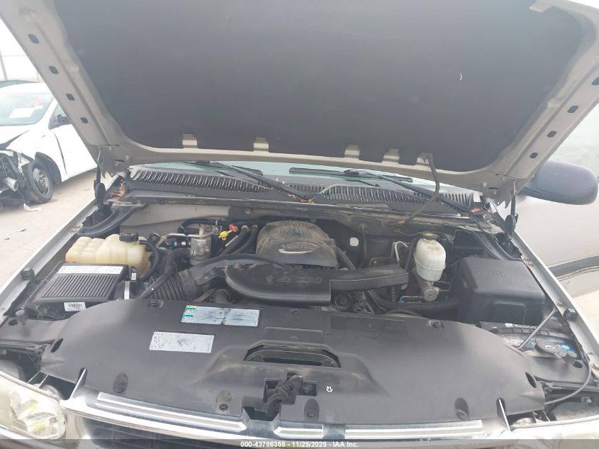 2004 Chevrolet Tahoe Ls VIN: 1GNEC13ZX4J320012 Lot: 43786355