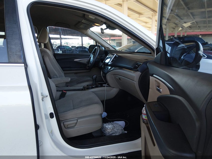 5FNYF6H41GB082683 2016 HONDA PILOT photo no. 5