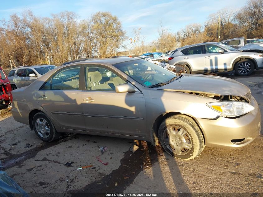 2004 Toyota Camry Le VIN: JTDBE32K340258934 Lot: 43786573