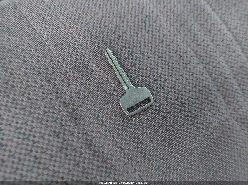 2001 Toyota Tundra Sr5 V8 VIN: 5TBRT34181S177759 Lot: 43786635