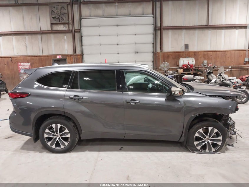 2021 Toyota Highlander Xle VIN: 5TDGZRBH2MS155390 Lot: 43786770