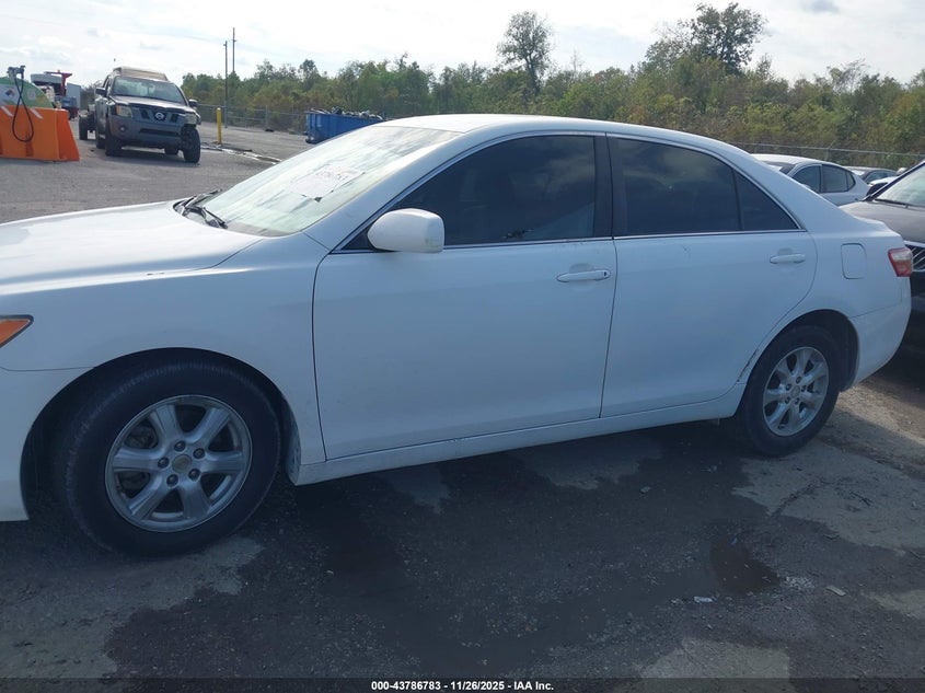 2007 Toyota Camry Le VIN: 4T1BE46KX7U692423 Lot: 43786783