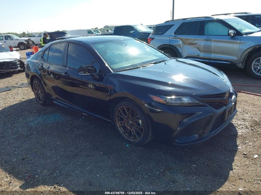 TOYOTA CAMRY SE NIGHTSHADE EDITION