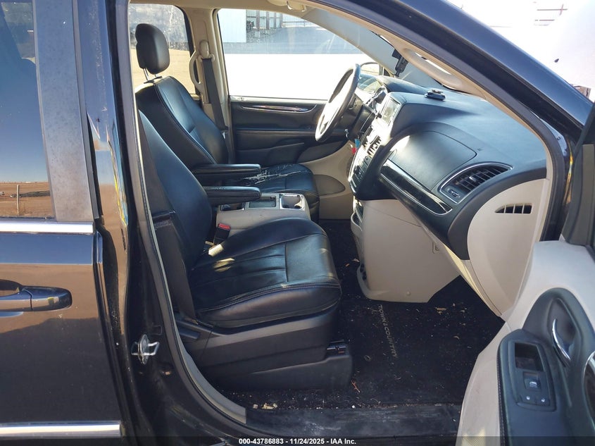 2C4RC1BG8ER382418 2014 CHRYSLER TOWN & COUNTRY photo no. 5