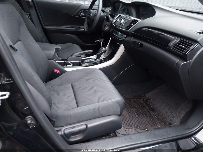1HGCR2F31HA268773 2017 HONDA ACCORD photo no. 5