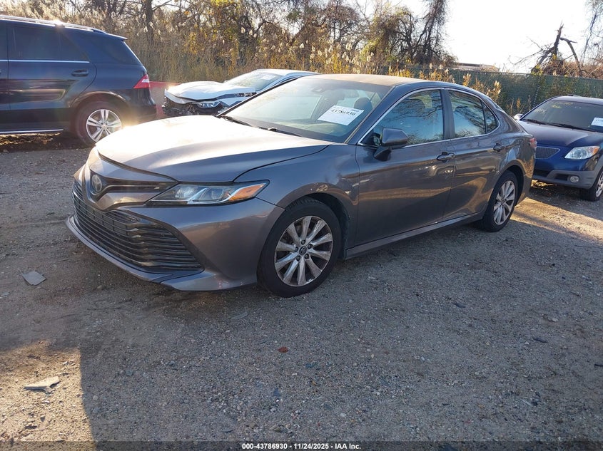 4T1B11HK2KU169896 2019 TOYOTA CAMRY photo no. 2