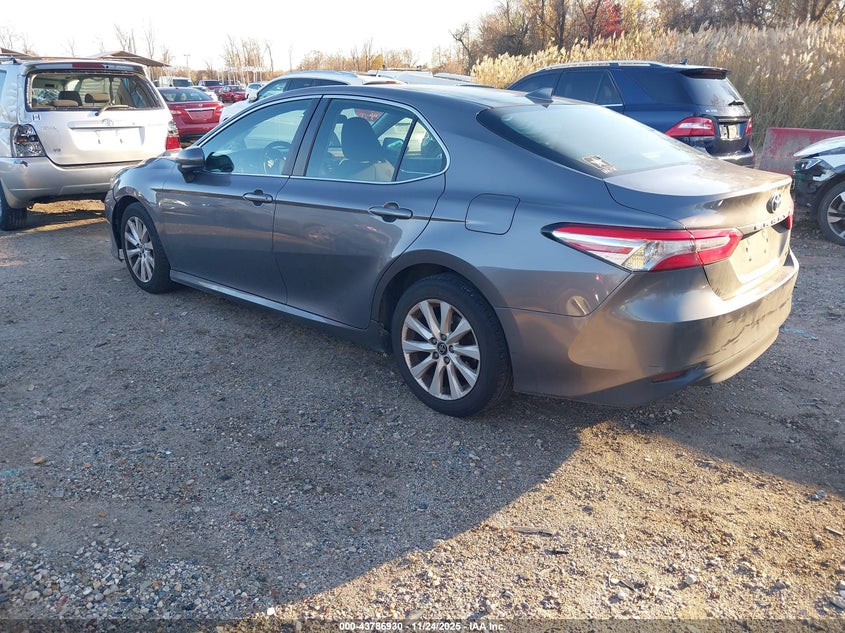 4T1B11HK2KU169896 2019 TOYOTA CAMRY photo no. 3