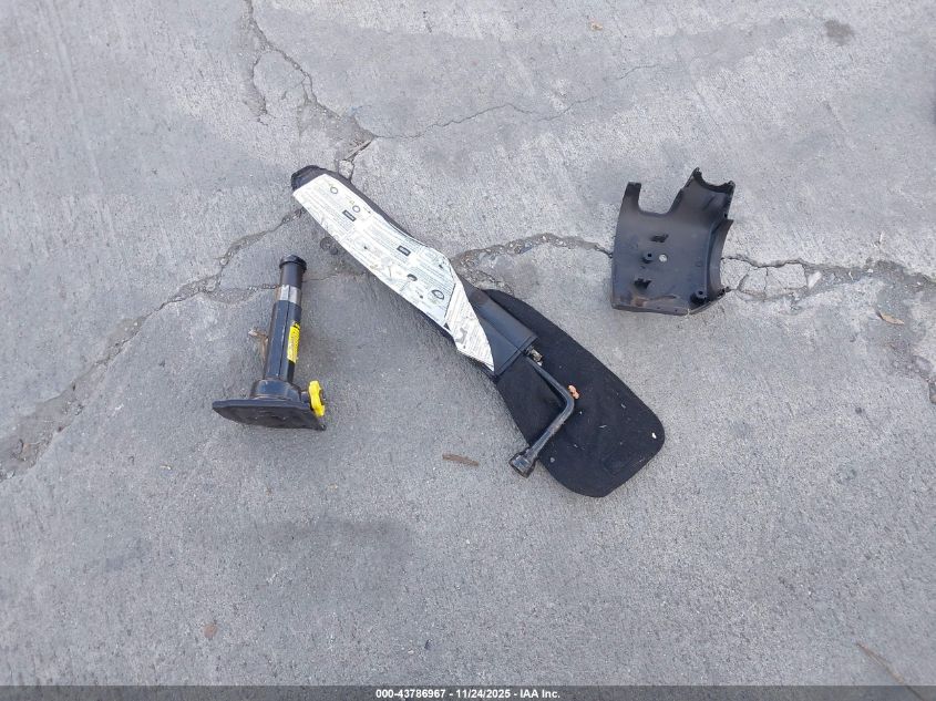 2001 Chevrolet Tahoe Lt VIN: 1GNEK13T01J118662 Lot: 43786967