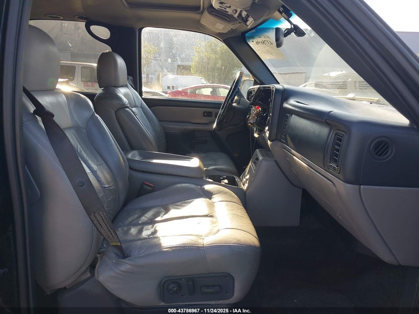 1GNEK13T01J118662 2001 CHEVROLET TAHOE photo no. 5
