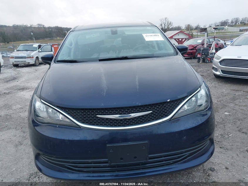 2017 Chrysler Pacifica Touring VIN: 2C4RC1DG4HR587767 Lot: 43787004