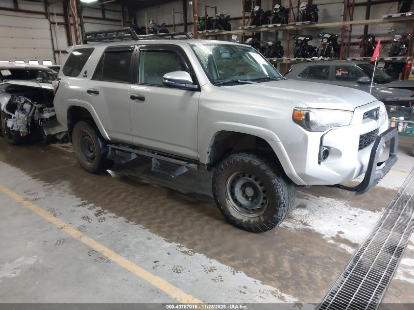 TOYOTA 4RUNNER SR5