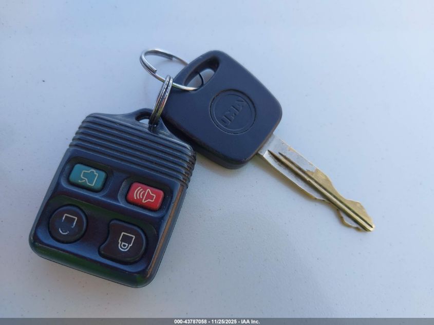 2004 Ford Explorer Xlt VIN: 1FMDU63W74ZA53848 Lot: 43787058