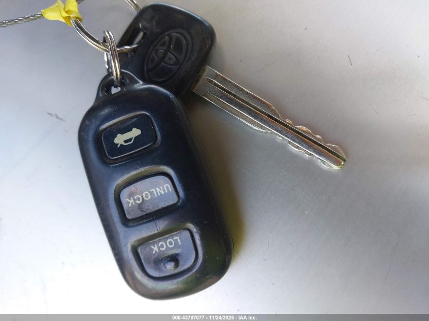 2003 Toyota Camry Le VIN: 4T1BE30K53U683769 Lot: 43787077