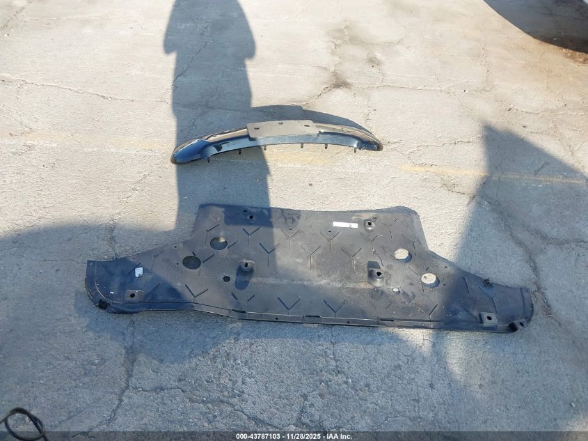 2014 Tesla Model S VIN: 5YJSA1S11EFP36911 Lot: 43787103