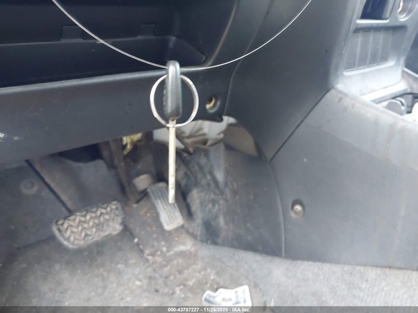 2005 Toyota Rav4 VIN: JTEHD20VX50047814 Lot: 43787227