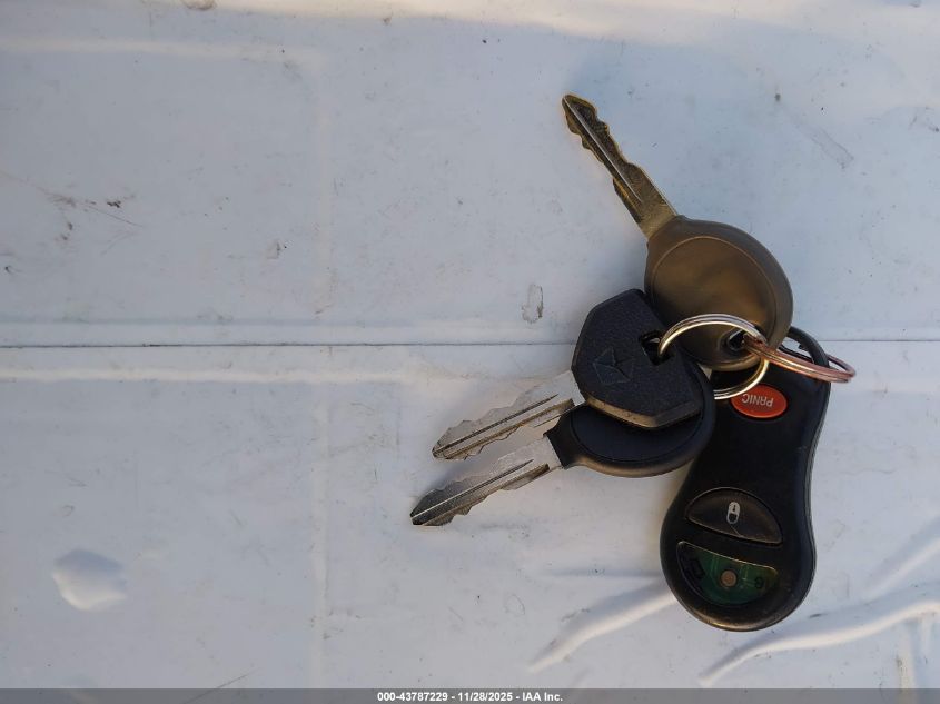 2003 Dodge Grand Caravan Sport VIN: 2D4GP44L83R166382 Lot: 43787229