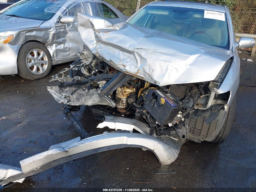 2008 Hyundai Azera Limited VIN: KMHFC46F38A289526 Lot: 43787239