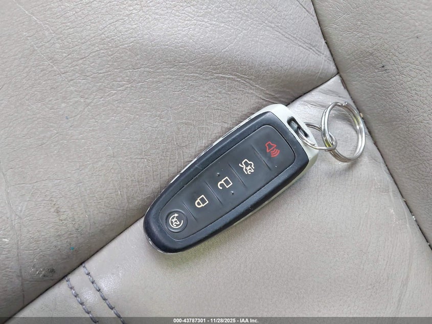 2013 Ford Edge Limited VIN: 2FMDK4KC3DBC10165 Lot: 43787301