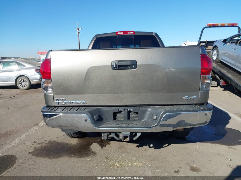 2007 Toyota Tundra Limited 5.7L V8 VIN: 5TFBV58197X002867 Lot: 43787323