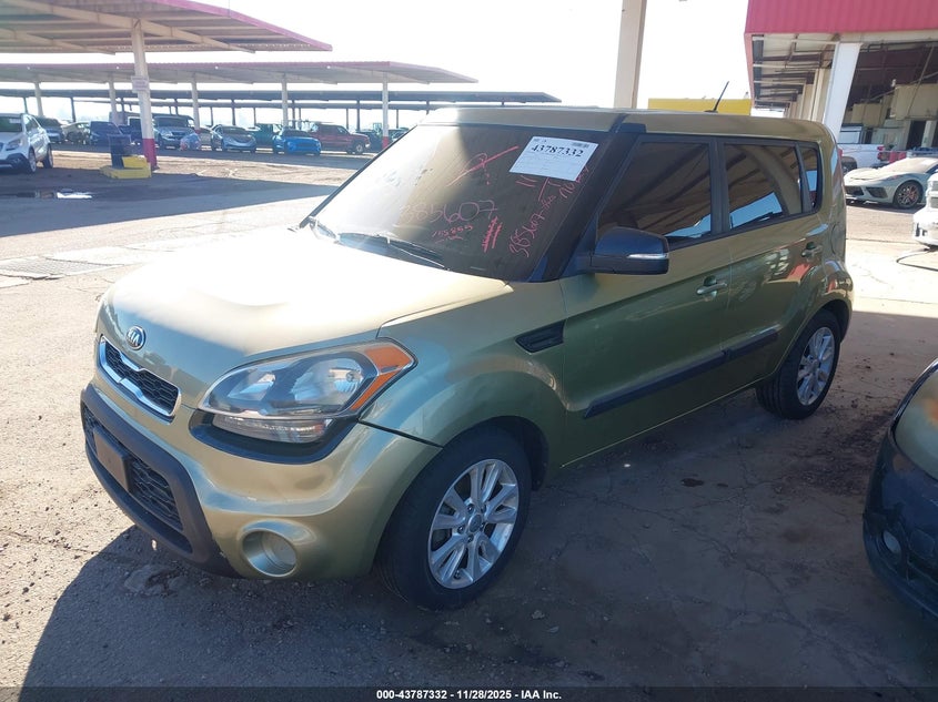 KNDJT2A61C7385607 2012 KIA SOUL photo no. 2