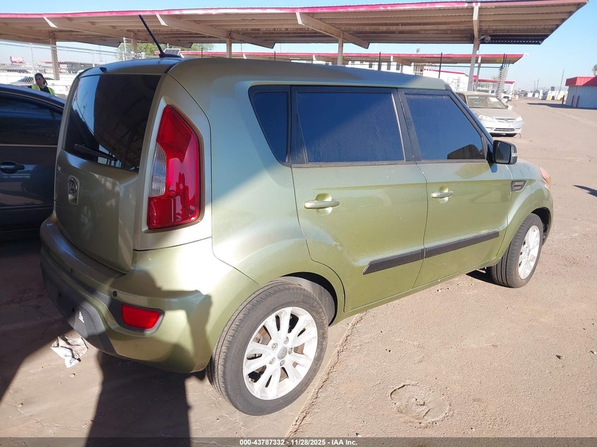 KNDJT2A61C7385607 2012 KIA SOUL photo no. 4