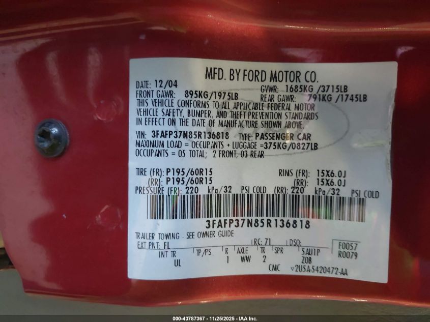 2005 Ford Focus Zx5 VIN: 3FAFP37N85R136818 Lot: 43787367