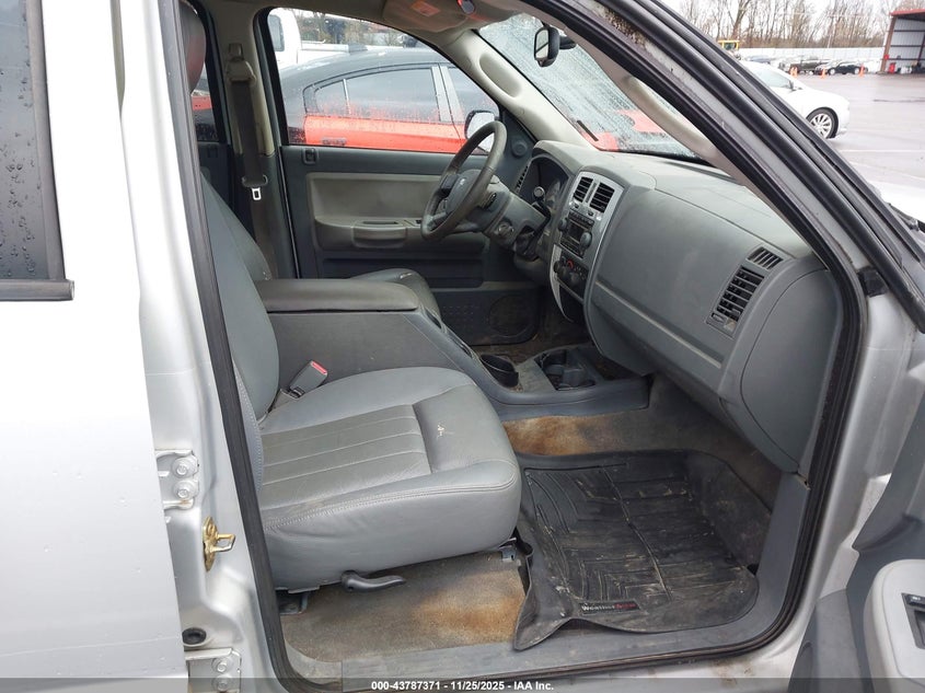 1D7HW58N95S228028 2005 DODGE DAKOTA photo no. 5
